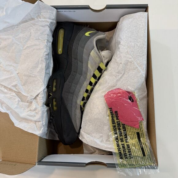 Size 12 - Nike Air Max 95 OG 2020 Neon main image 5